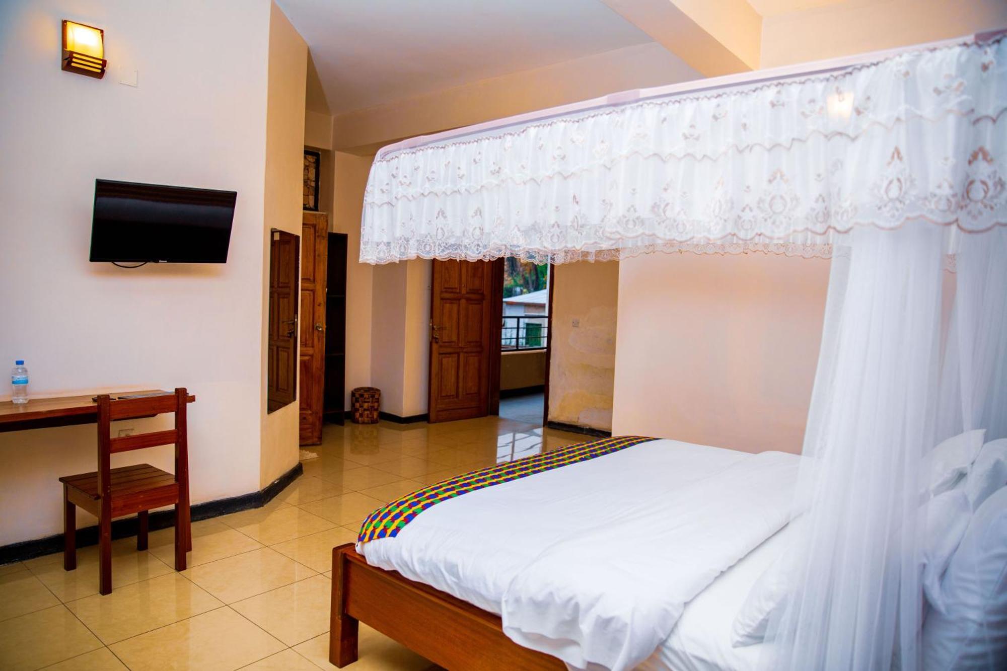 Kivu Hilltop View Resort Gisenyi Bagian luar foto