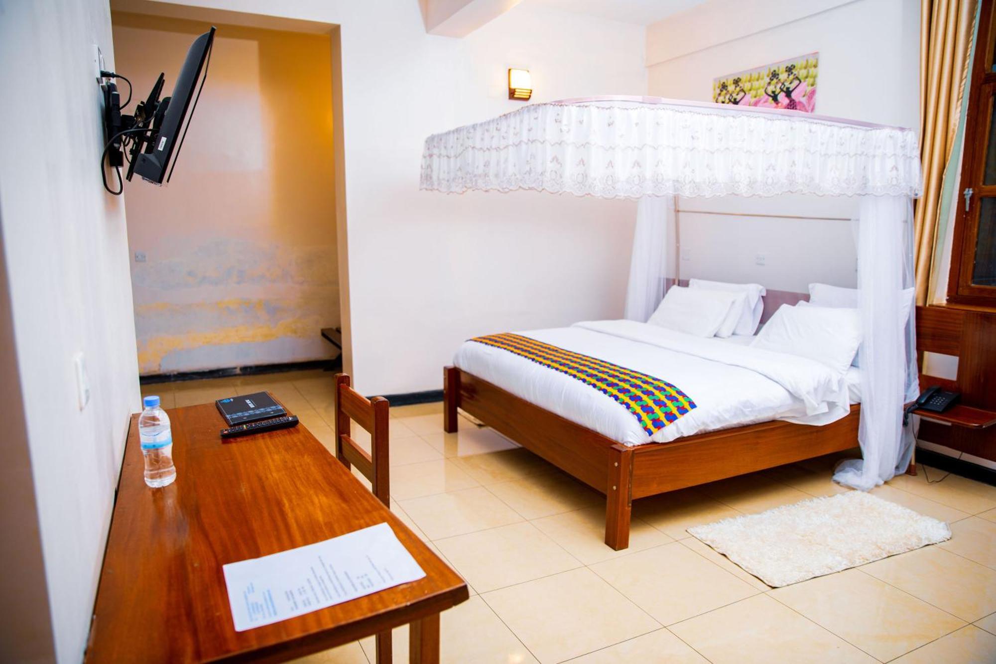 Kivu Hilltop View Resort Gisenyi Bagian luar foto